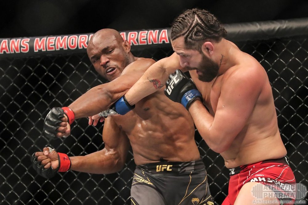 Усман нокаутировал Масвидаля (UFC 261)